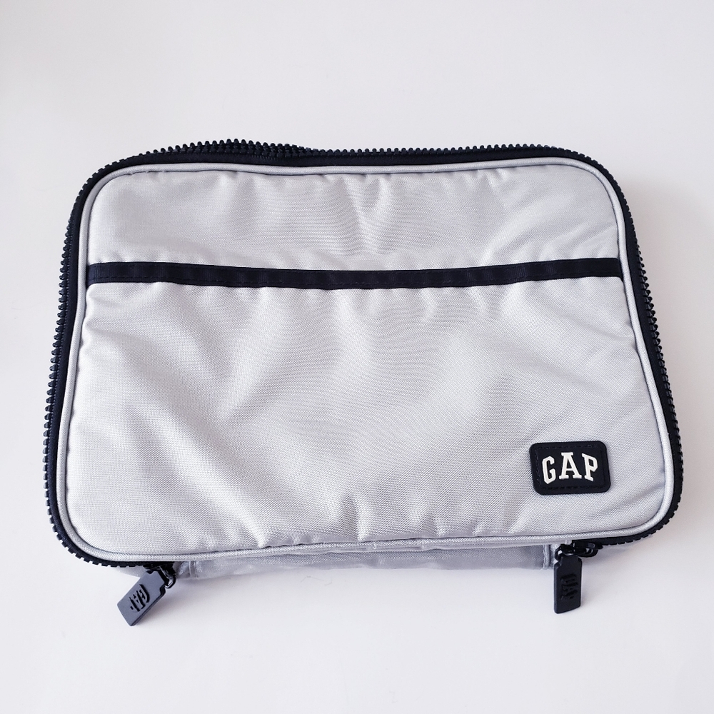 Gap Silver Insulated Lunch Box